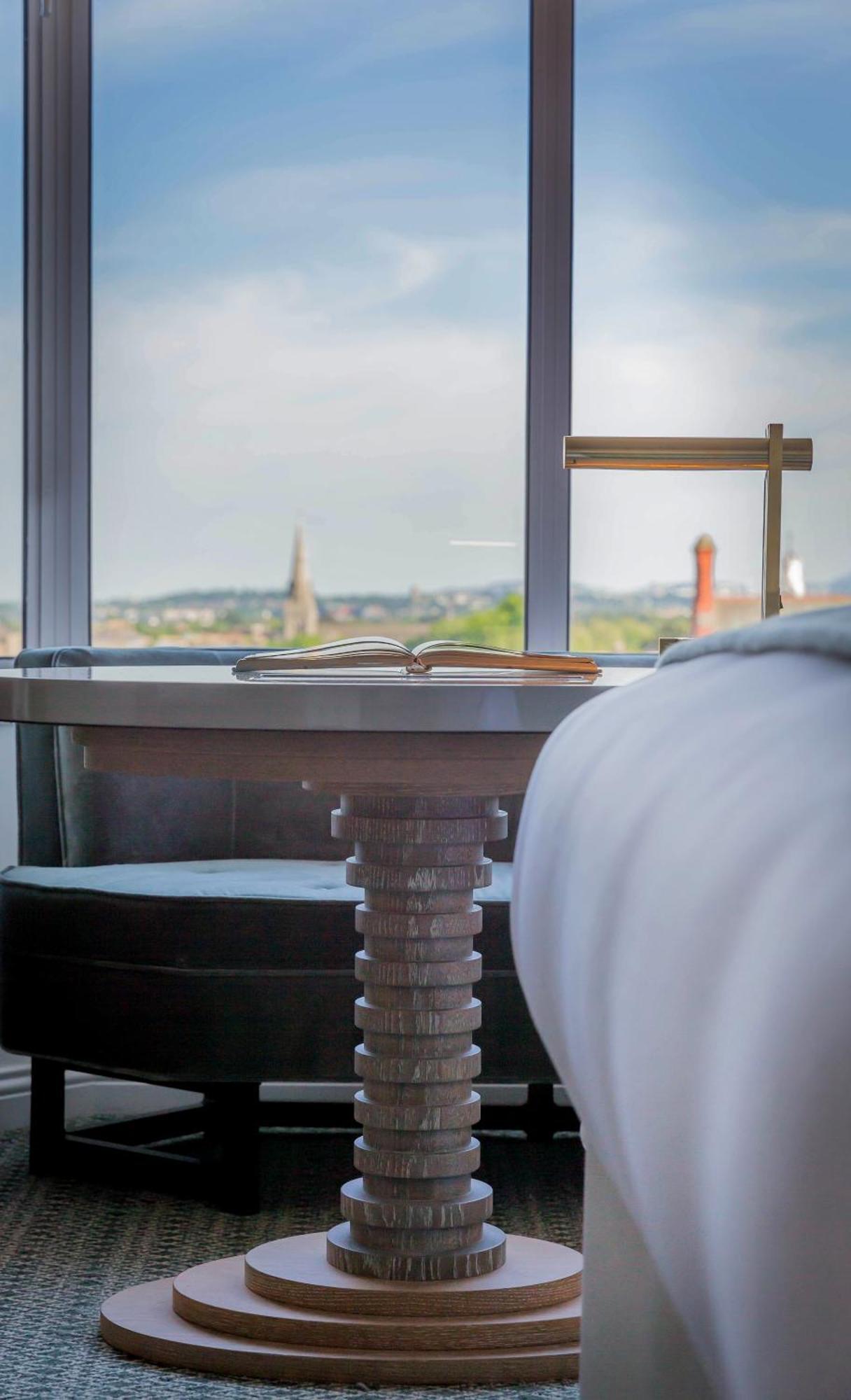 Premier King Room View