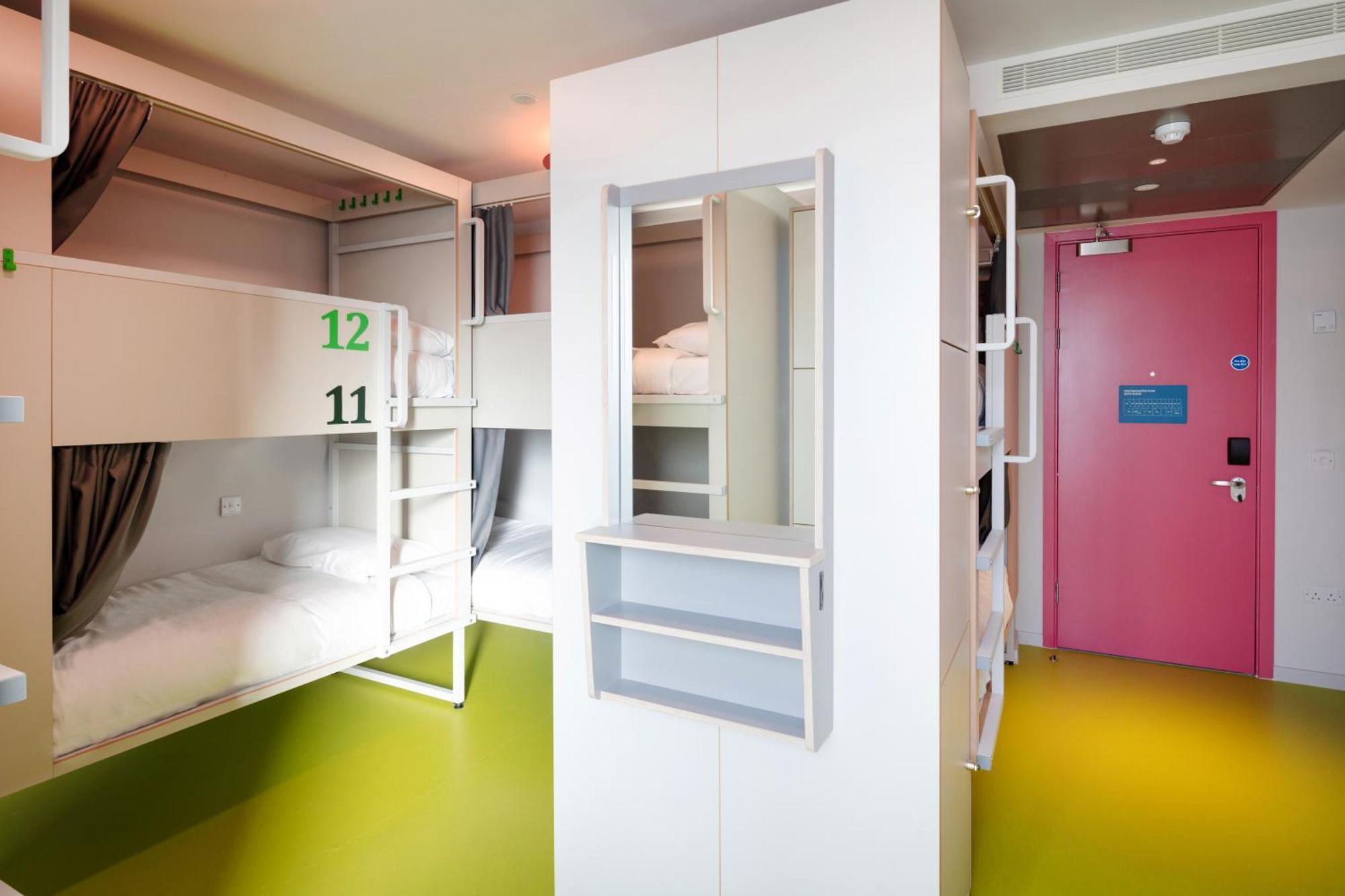Bed 12-Bed Mixed Dormitory Room