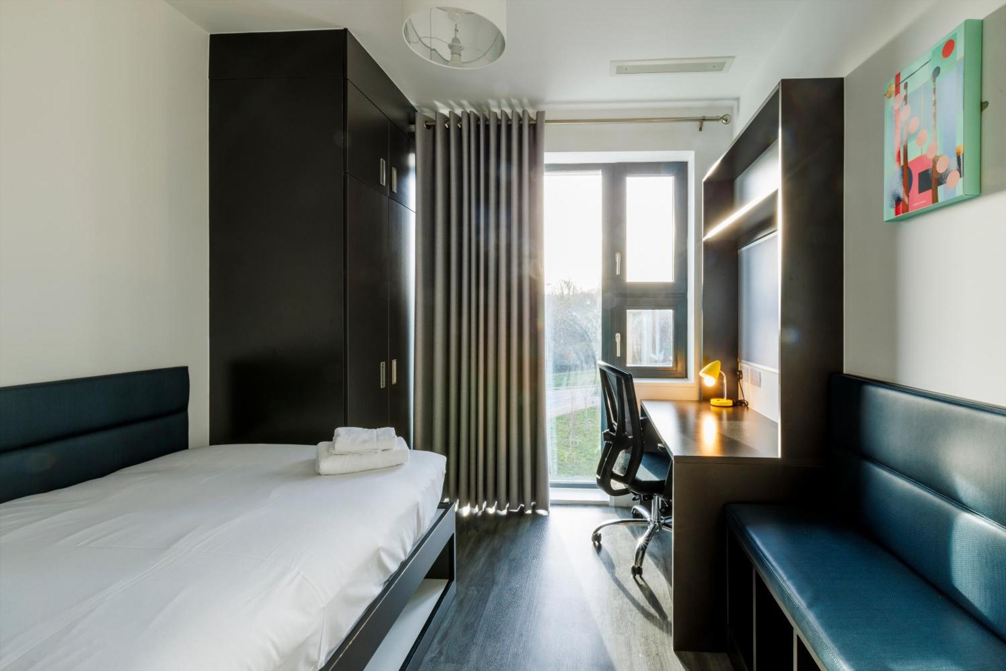 Single Room Private Bathroom