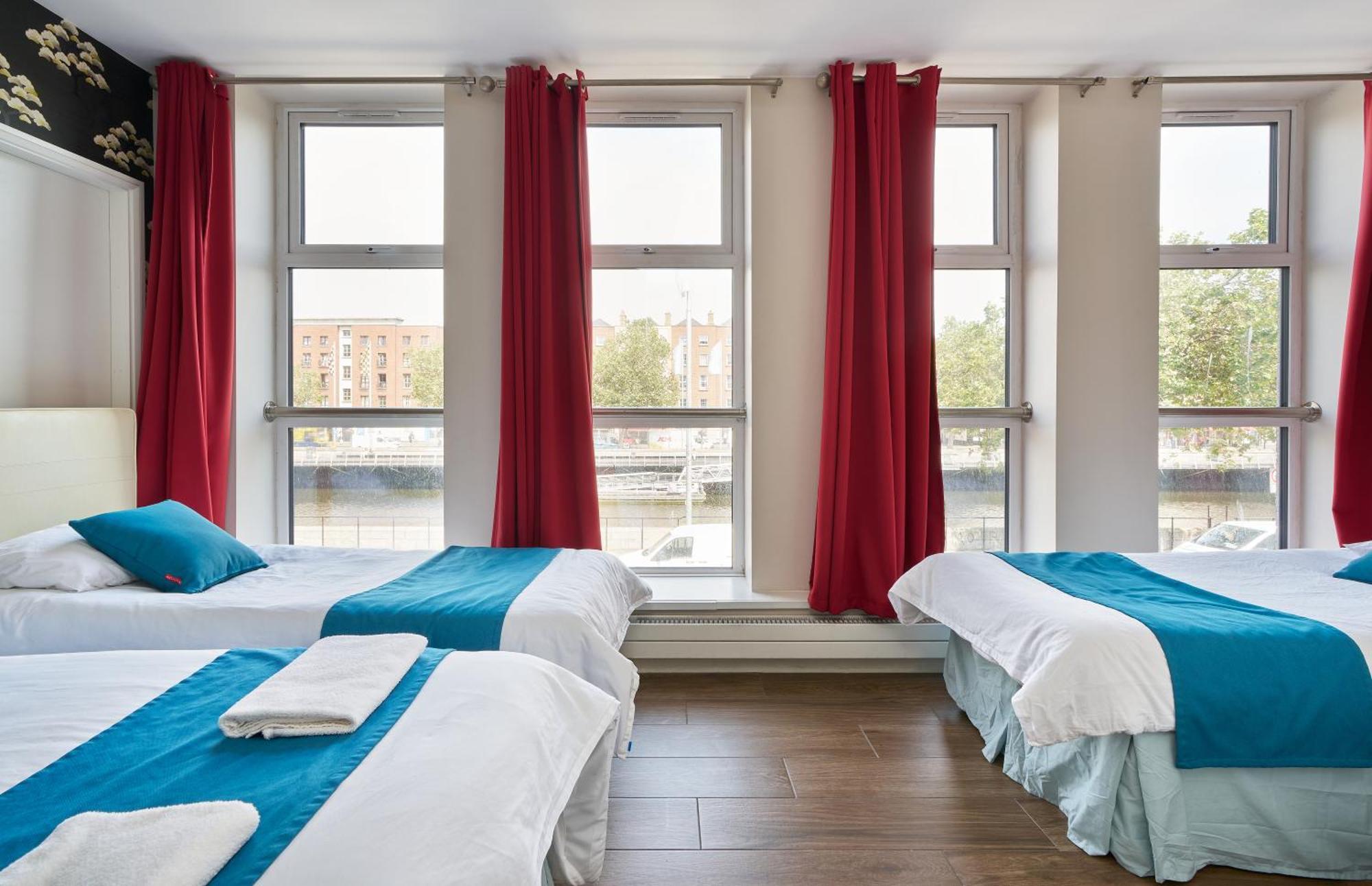 1 bed a 3 bed Female Dorm En Suite