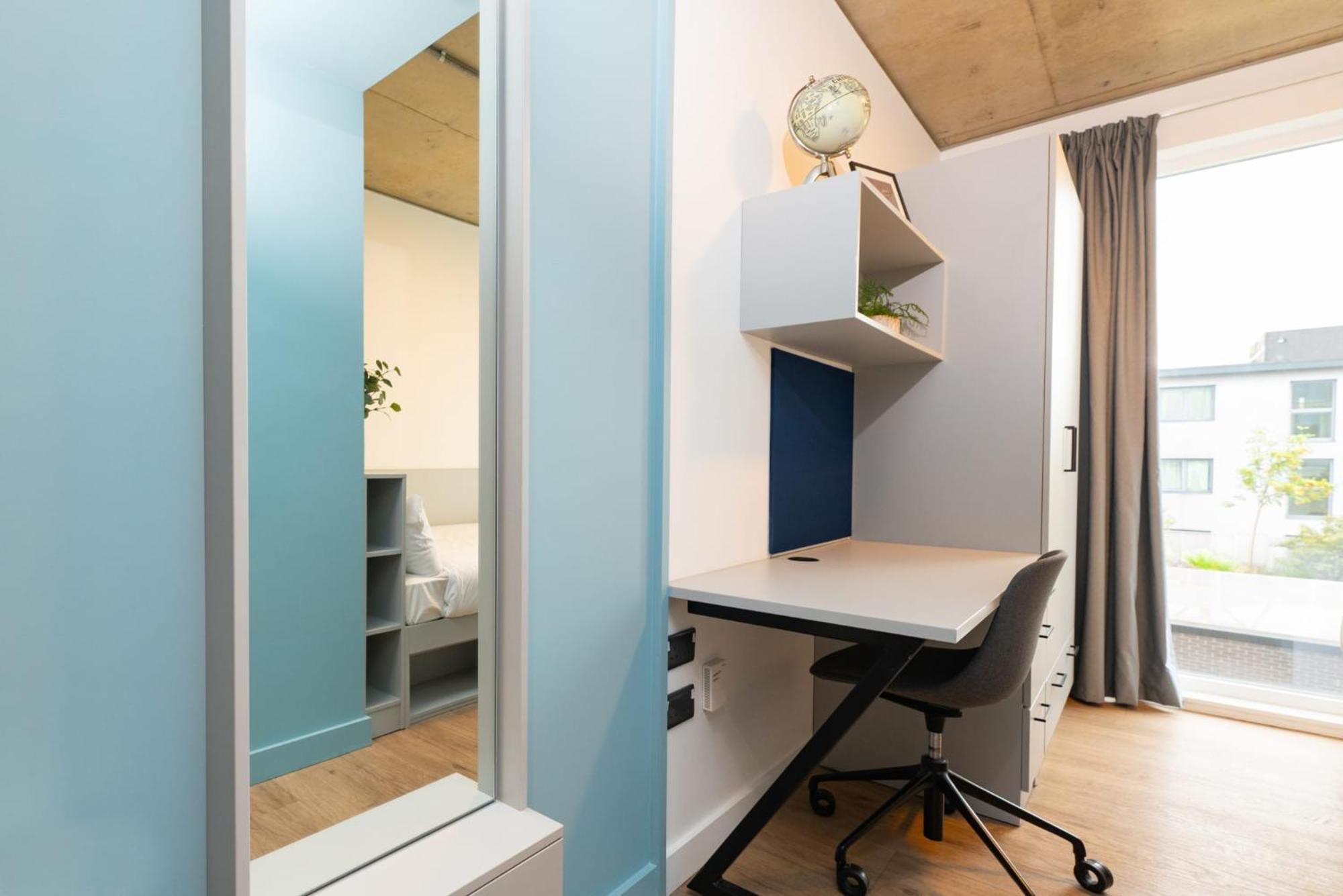 Double Room Private Bathroom