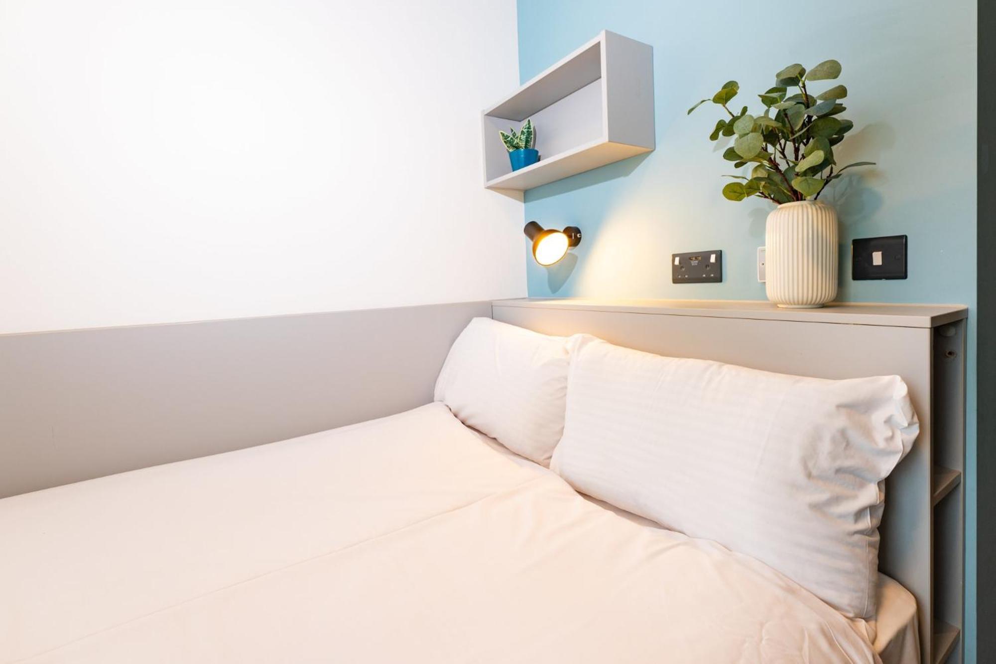 Double Room Private Bathroom