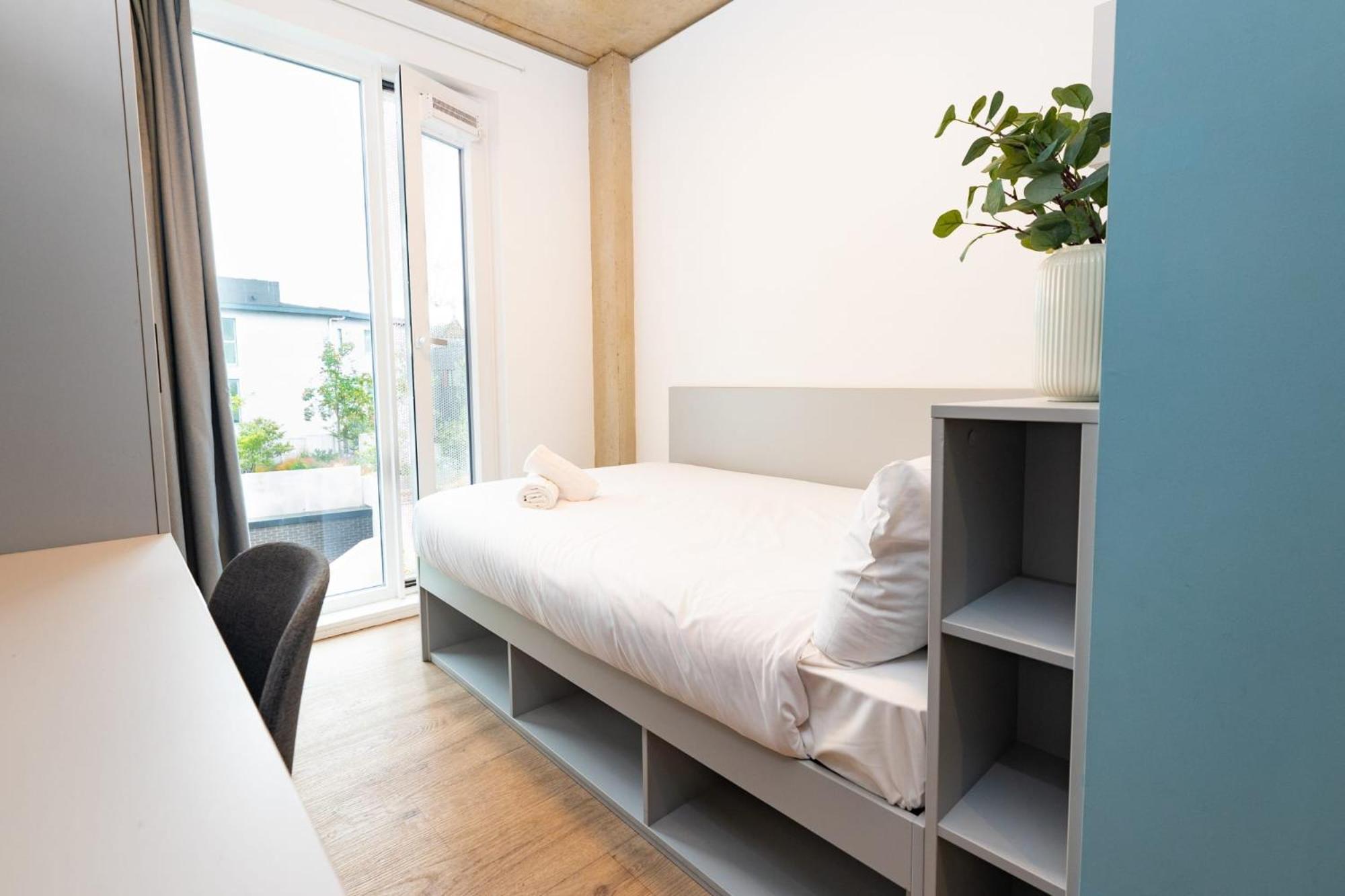 Double Room Private Bathroom