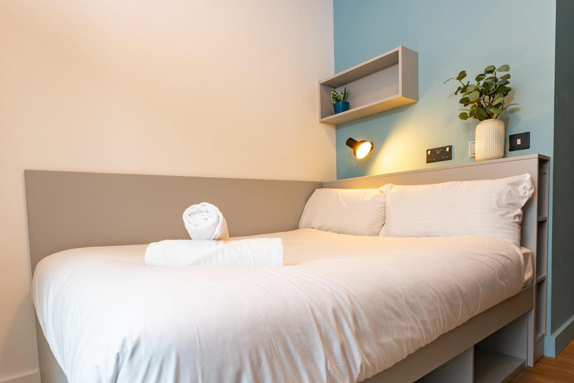Double Room Private Bathroom