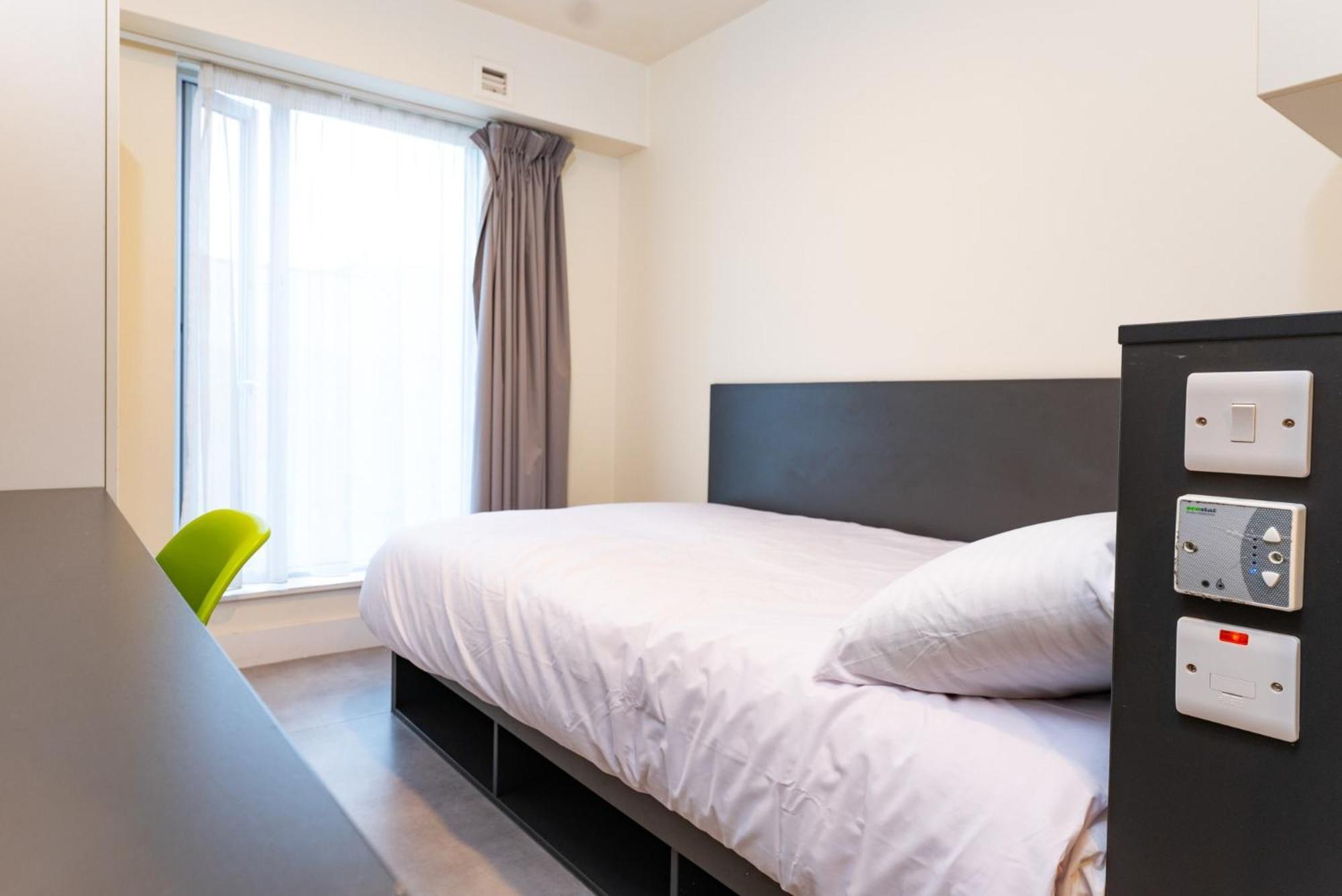 Double Room Private Bathroom