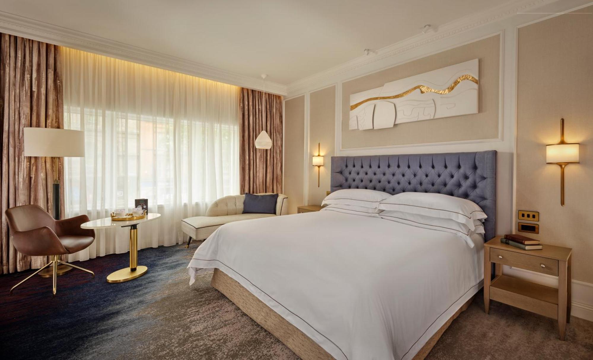 Superior Heritage Deluxe King Room City View