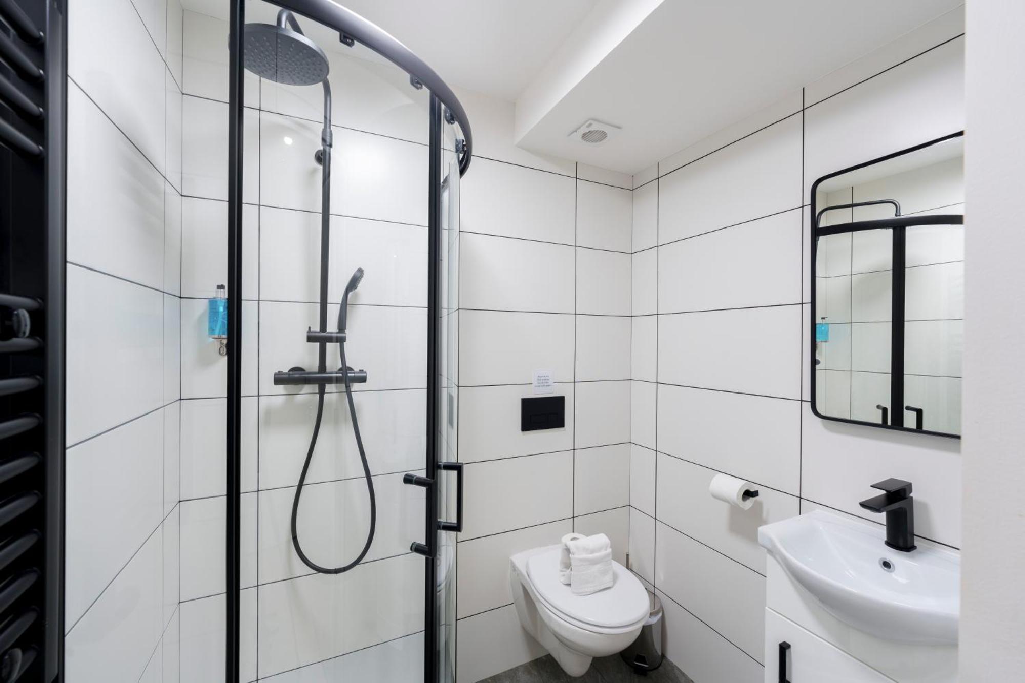 Small Double Room No Window