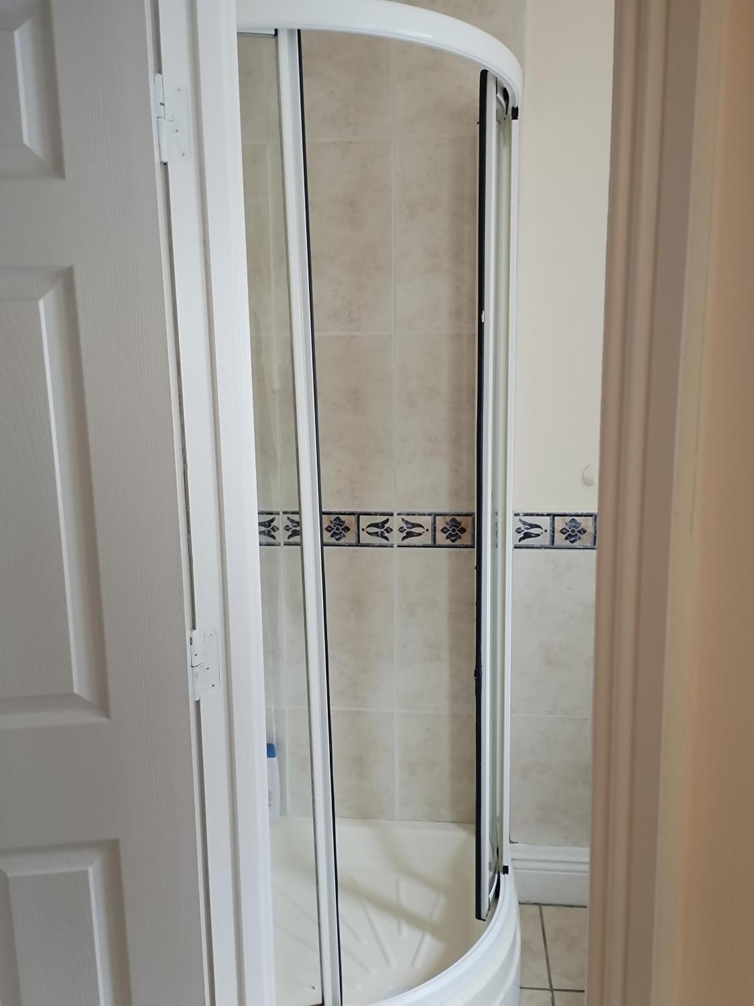 Twin Room Private External Bathroom