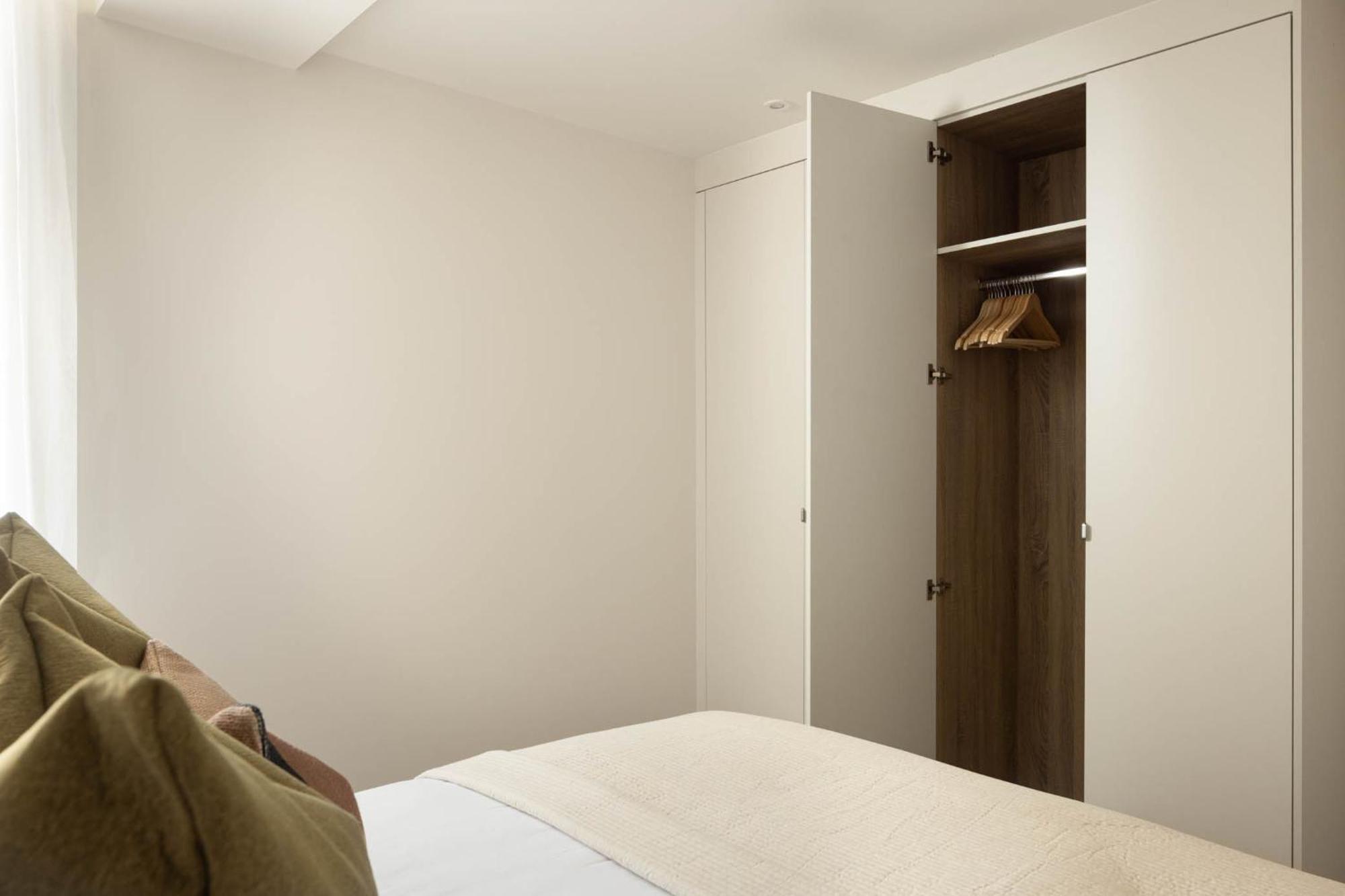 One-Bedroom Premier Apartment