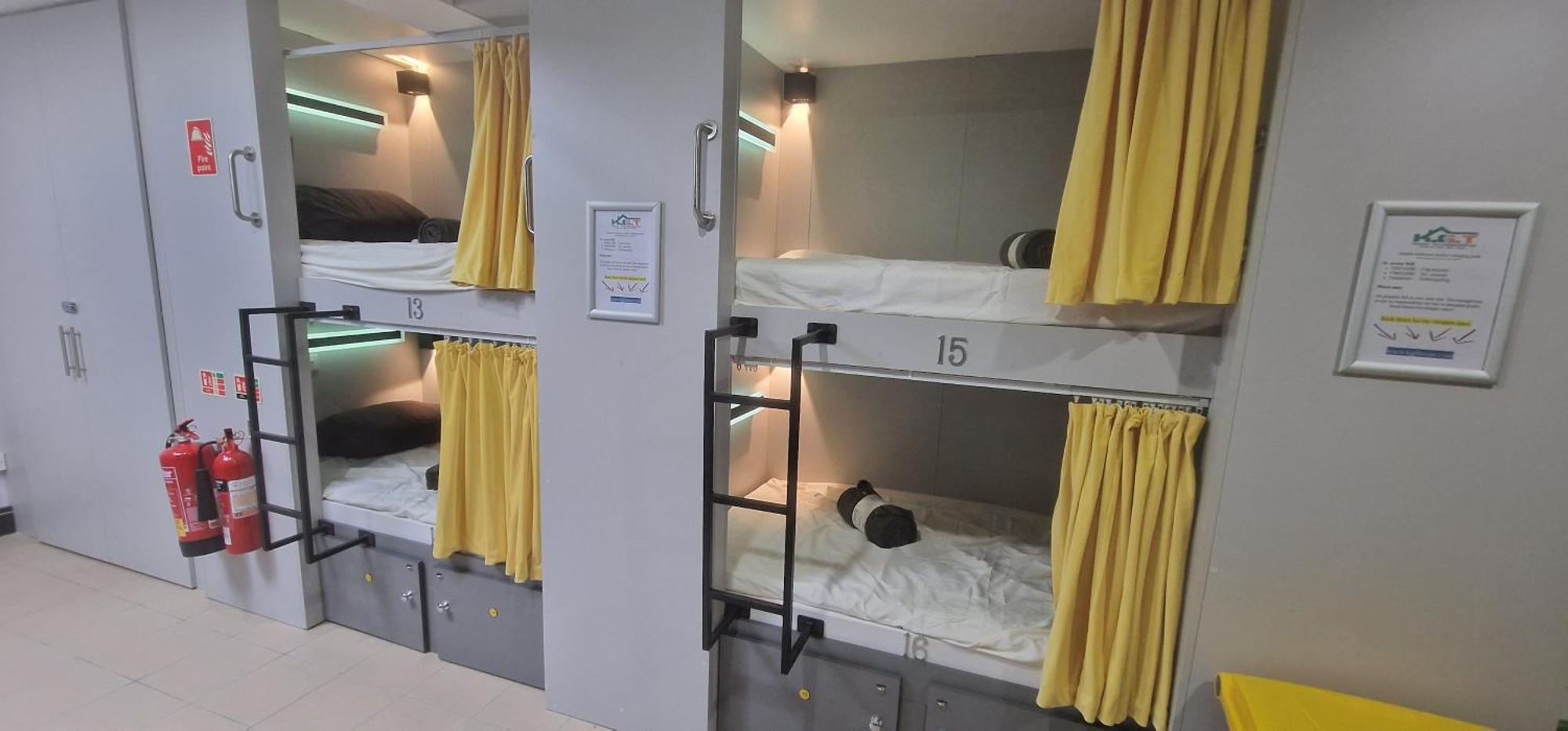 Sleeping Pod Mixed Dormitory Room