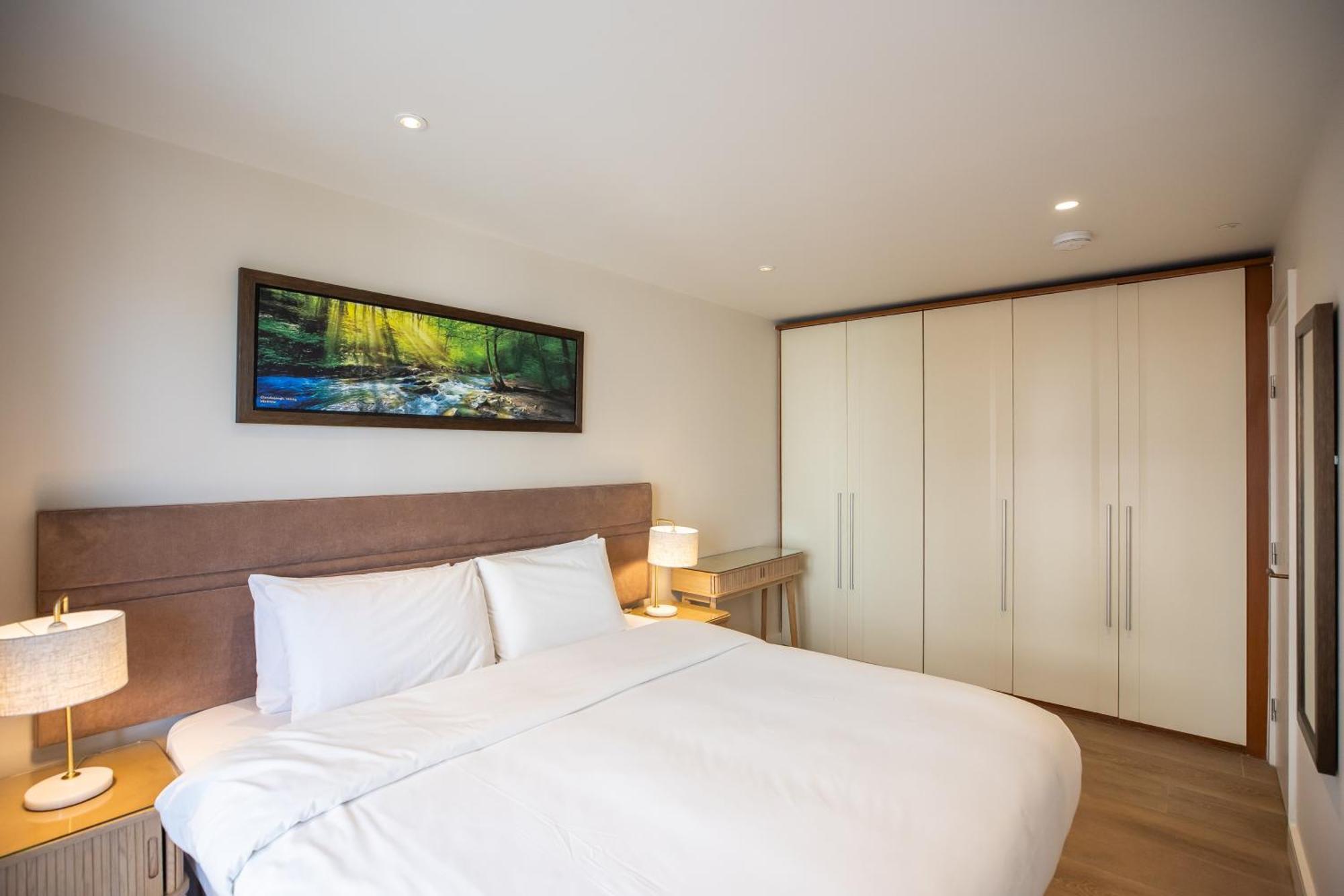Three-Bedroom Deluxe Apartment,1745637920:JPEG