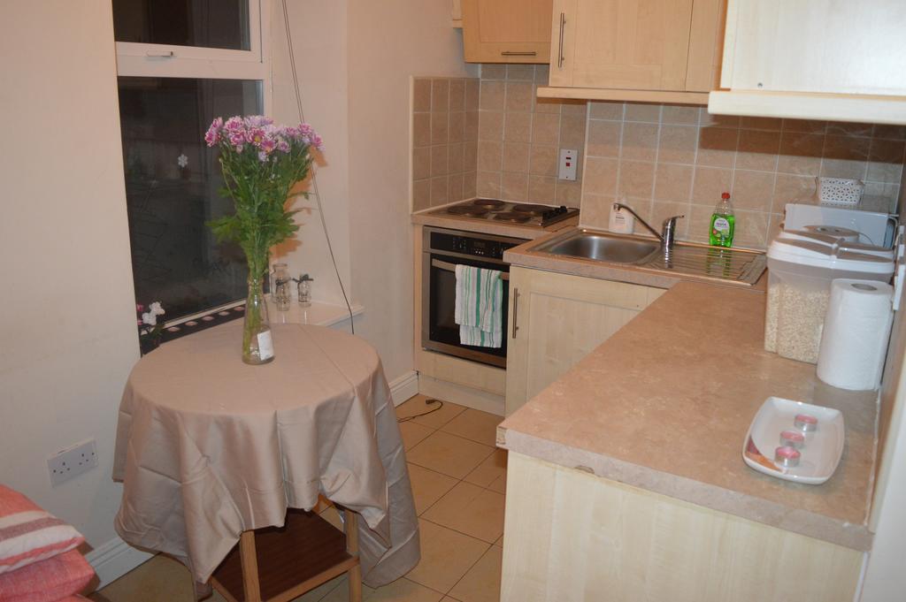 Studio Apartment,325123072:JPEG