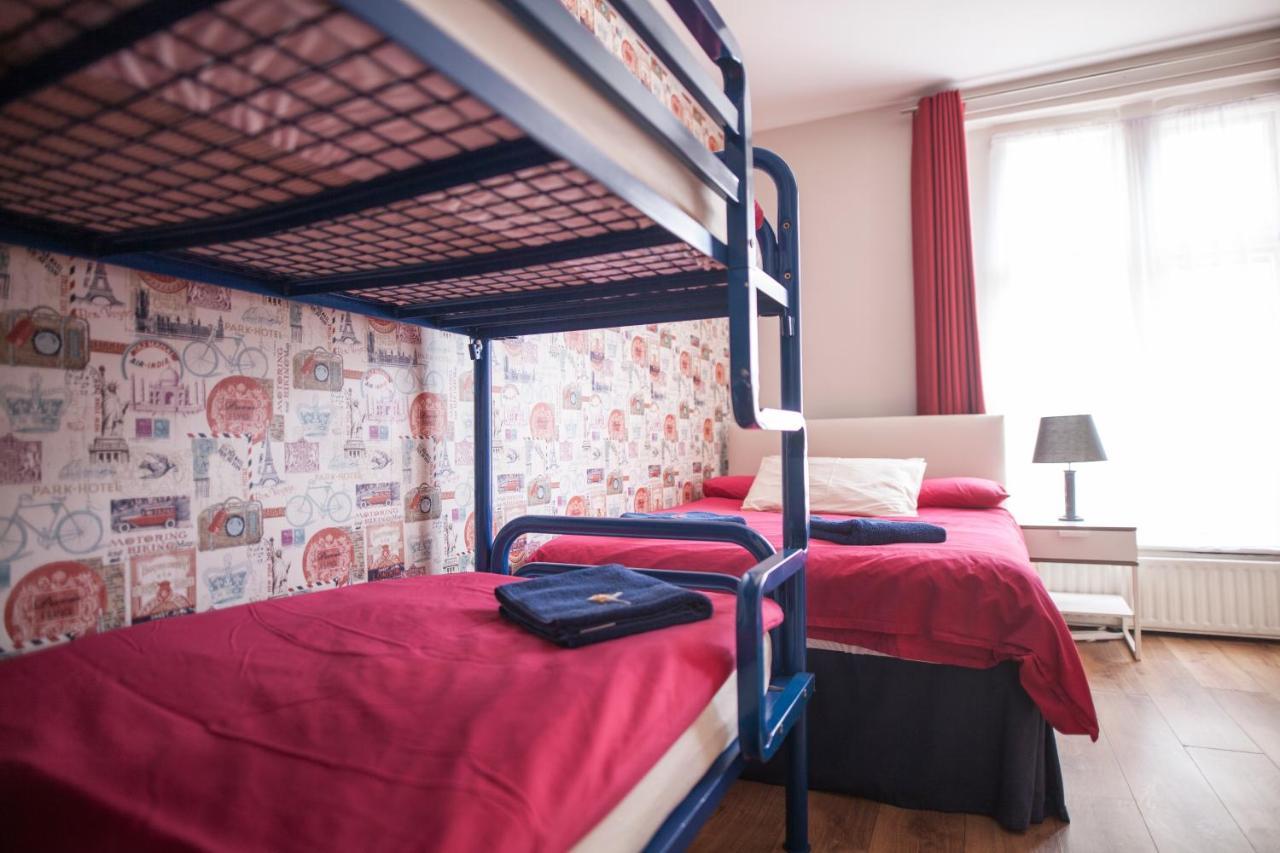 Twin room private Ensuite
