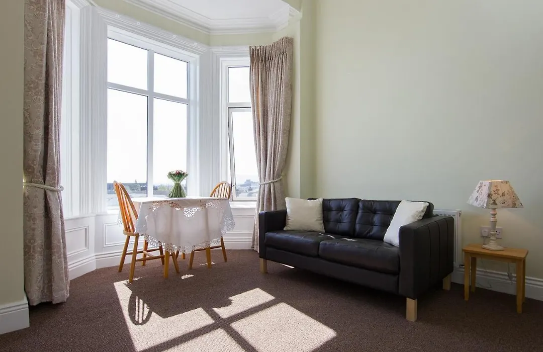 Glencourt Apartments-1