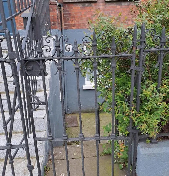 Spacious Studio-Dublin 3-1