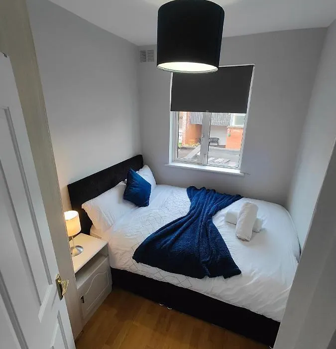 Modern 4 Bedroom Townhouse In City Centre-1