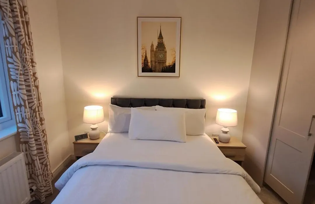Cozy Bedroom In Lucan, Dublin-1