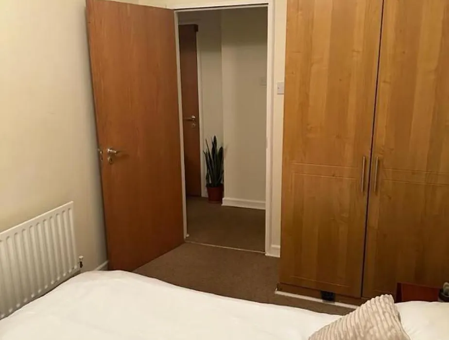 Double Room In A Cozy Apartment Dublin City Centre-1