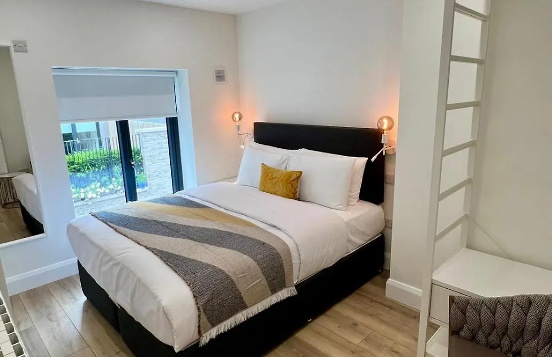 Ifsc Townhouse Apartments-1