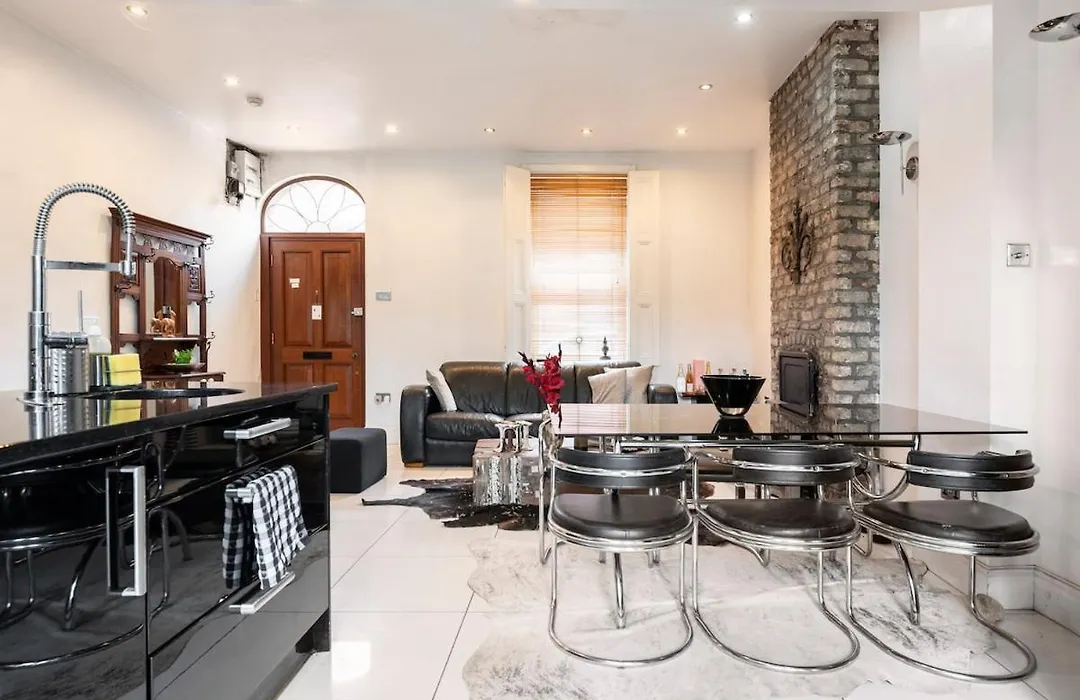 Serres' Home-1