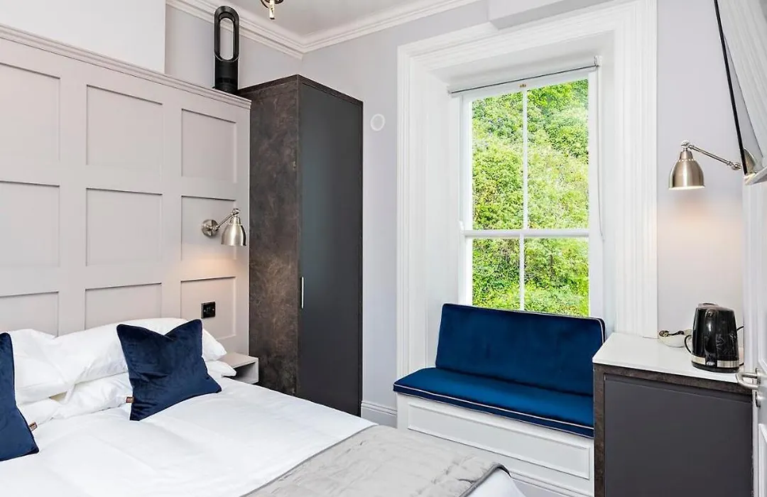 Charming Studio At The Marina-1