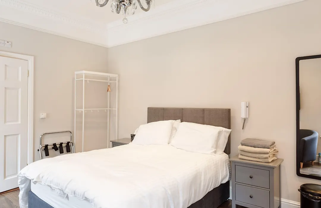Molloy'S Apartments-1