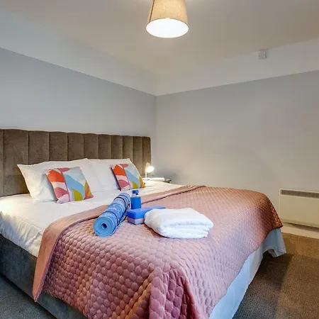 Griffith Rooms-2