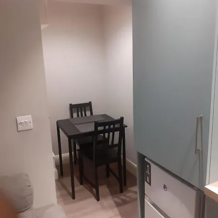 Spacious Studio-Dublin 3-3