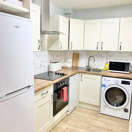 Lovely 2 Bedroom Apartment In Dublin City-2