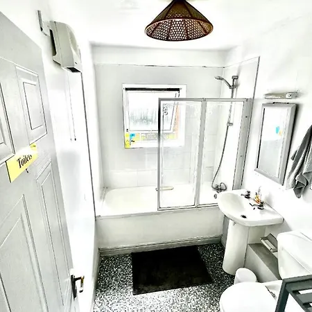 Custom House, 1 Room, Dublin 1-3