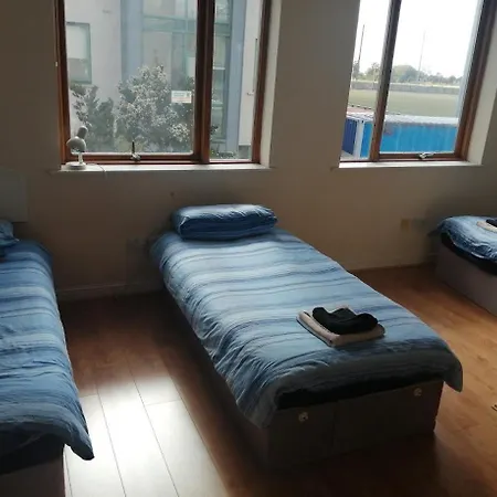 2 Bedroom, 2 Bathroom Apartment-2