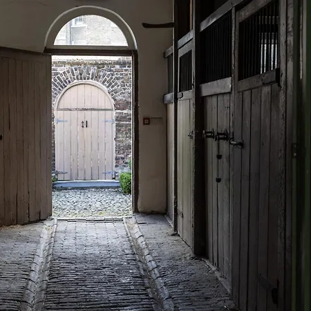 Merrion Mews-2