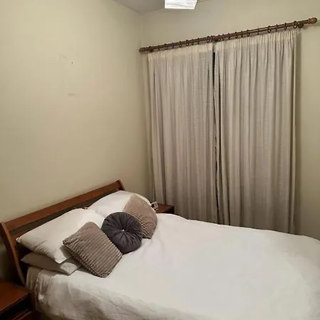 Double Room In A Cozy Apartment Dublin City Centre-3