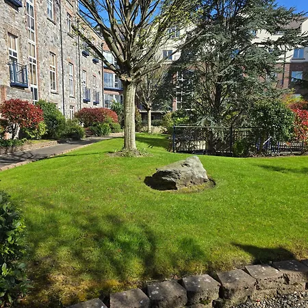 Gracian Omb Dublin Apartment-3