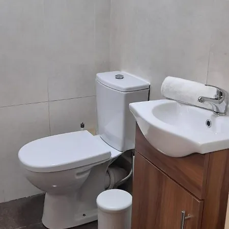 Centrally Located Apartment - Dublin 1-2