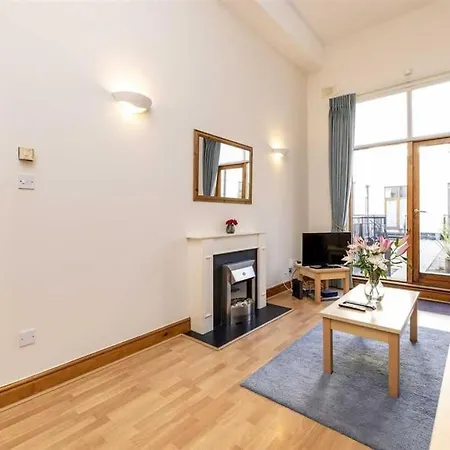 Cozy Apartment Steps From Everything - Heart Of Dublin-2