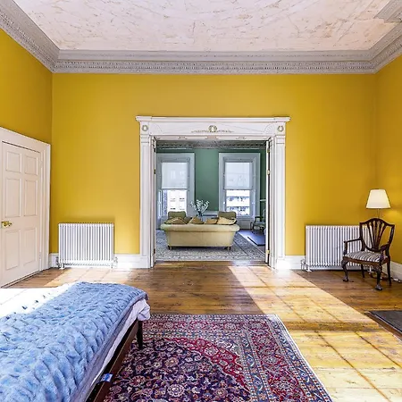 Munster Apartment , 7 Henrietta Street, Dublin City Centre-2