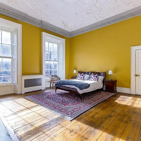 Munster Apartment , 7 Henrietta Street, Dublin City Centre-3