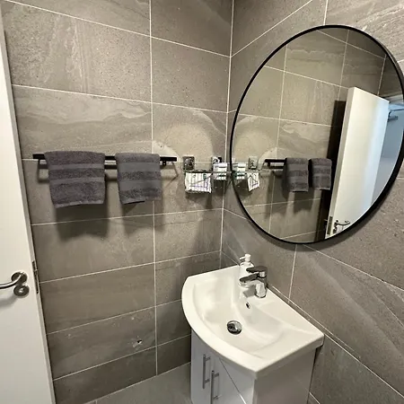 Modern City Centre Apartment-3