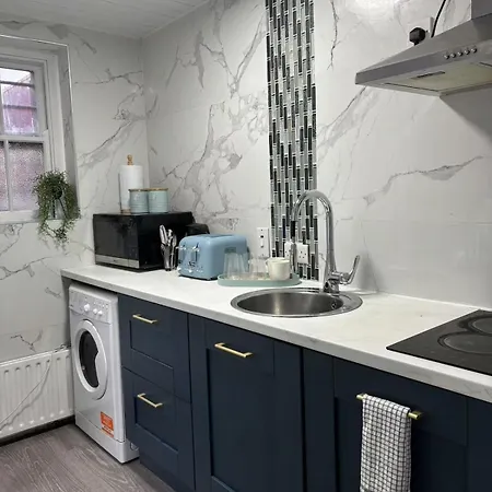 Mountjoy Spacious Private Apartment-2