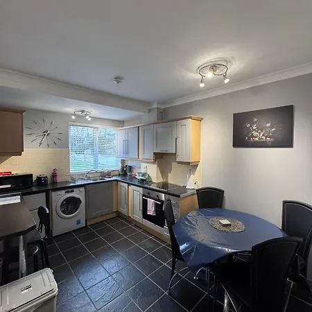 Modern Apartment Good Distance From Dublin City And Airport 4People-2