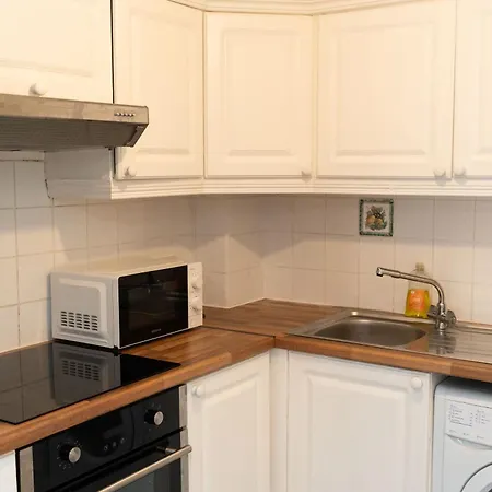 Spacious City Centre Apt - O'Connell Street Area-3