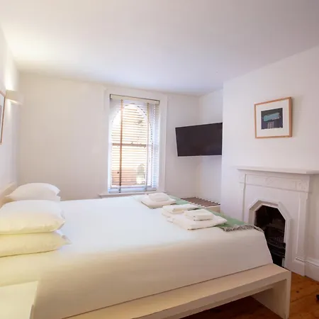 Kellys Hotel-2