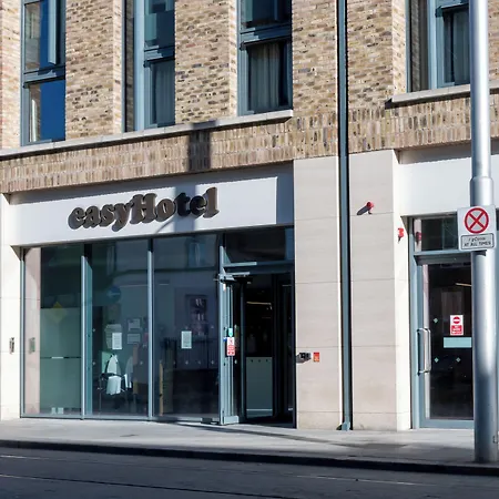 Easyhotel Dublin-2