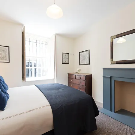 Henrietta Suites City Centre-2