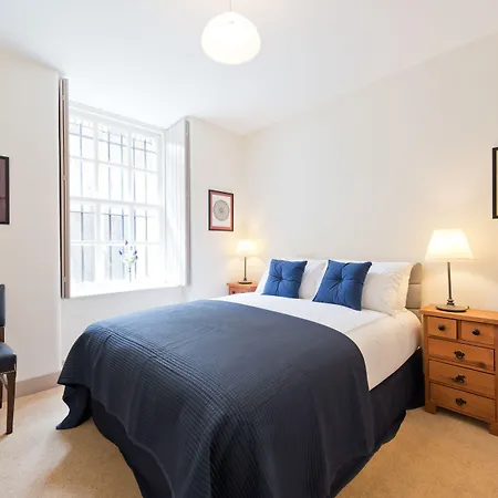 Henrietta Suites City Centre-3