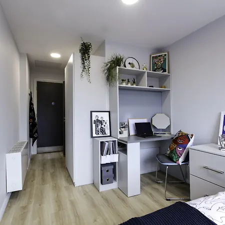 Yugo Explore - Kavanagh Court-3