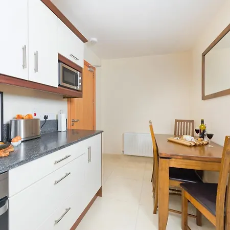 Five Lamps Suites-2
