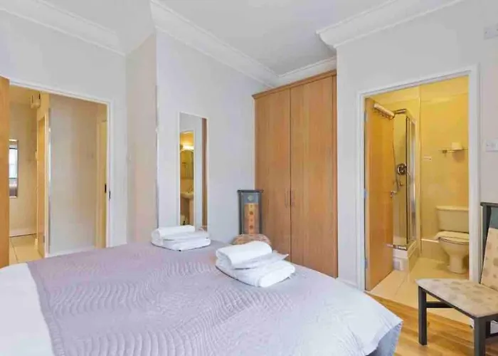 Luxury Two Bedroom Apt In Dublin