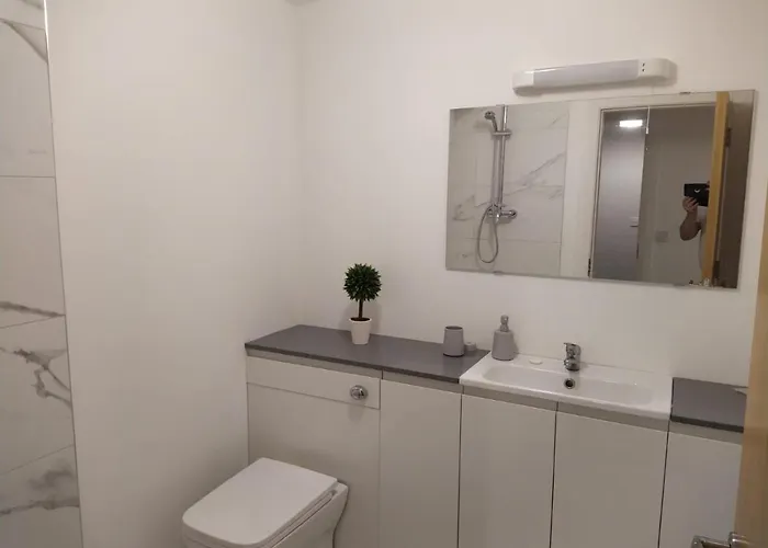 Spacious Two Bedroom City Apartment Longs Place, Dublin 8